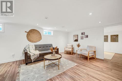 421 Bloomfield Main Street, Prince Edward County (Bloomfield Ward), ON - Indoor Photo Showing Living Room