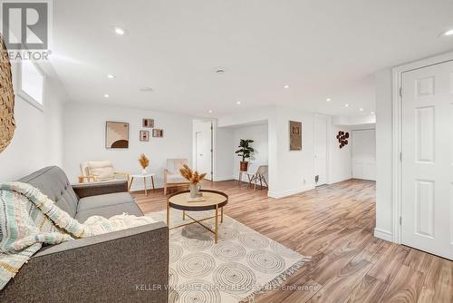 421 Bloomfield Main Street, Prince Edward County (Bloomfield Ward), ON - Indoor Photo Showing Living Room