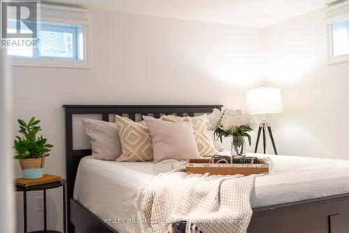 421 Bloomfield Main Street, Prince Edward County (Bloomfield Ward), ON - Indoor Photo Showing Bedroom