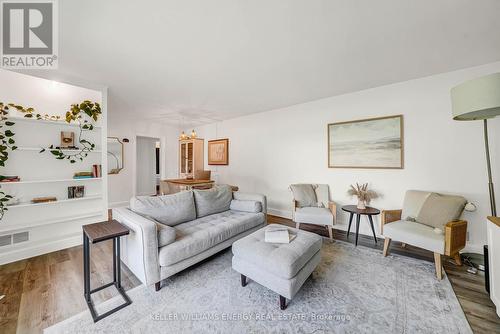 421 Bloomfield Main Street, Prince Edward County (Bloomfield Ward), ON - Indoor Photo Showing Living Room