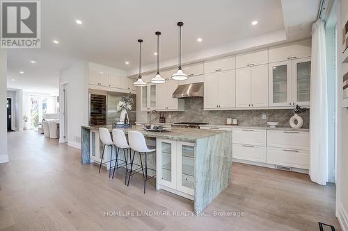 937 Goodwin Road, Mississauga, ON - Indoor Photo Showing Kitchen With Upgraded Kitchen