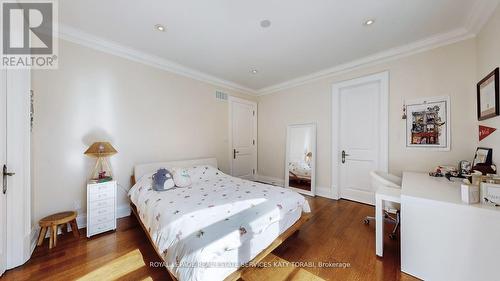1 Carluke Crescent, Toronto, ON - Indoor Photo Showing Bedroom