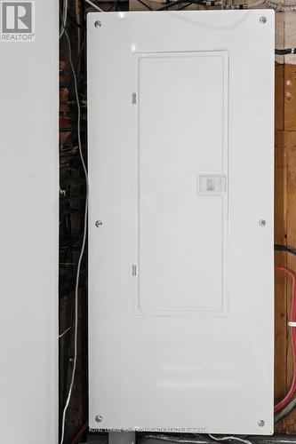 8 Merchison Avenue, Hamilton, ON - Indoor