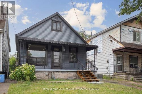 8 Merchison Avenue, Hamilton, ON - Outdoor