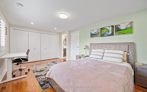 3509 Woodhurst Crescent, Mississauga, ON - Indoor Photo Showing Bedroom