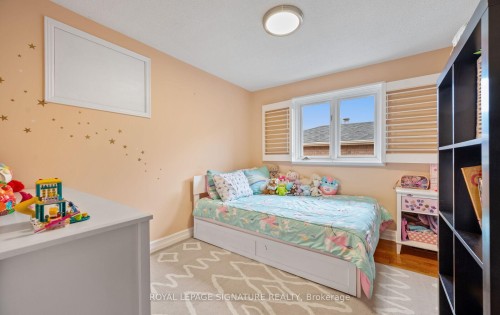 3509 Woodhurst Crescent, Mississauga, ON - Indoor Photo Showing Bedroom