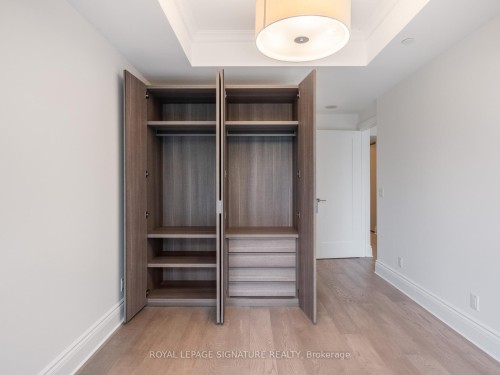 504-128 Pears Avenue, Toronto, ON - Indoor Photo Showing Other Room