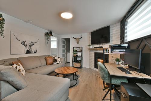 Living room - 1678 Rue Des Mandolines, Saint-Jérôme, QC - Indoor Photo Showing Living Room