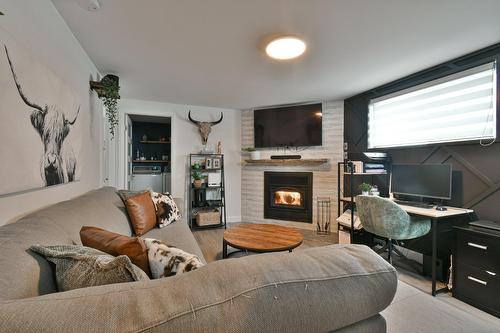 Living room - 1678 Rue Des Mandolines, Saint-Jérôme, QC - Indoor Photo Showing Living Room With Fireplace