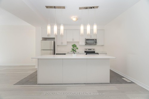 5 Ridgeside Lane, Hamilton, ON - Indoor Photo Showing Kitchen