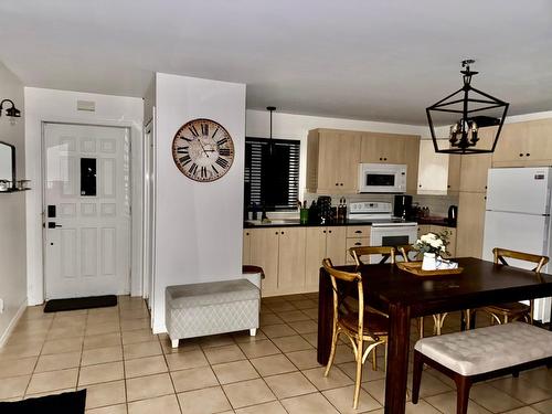 Cuisine - 1750  - 1752 Rue Marie-Louise-Vallée, Mont-Tremblant, QC - Indoor Photo Showing Dining Room