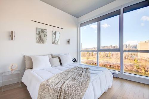 Primary bedroom - 605-2175 Rue St-Patrick, Montréal (Le Sud-Ouest), QC - Indoor Photo Showing Bedroom
