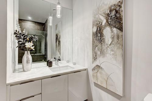 Bathroom - 605-2175 Rue St-Patrick, Montréal (Le Sud-Ouest), QC - Indoor Photo Showing Bathroom