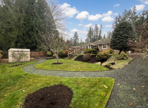 345 Dorset Rd, Qualicum Beach, BC 