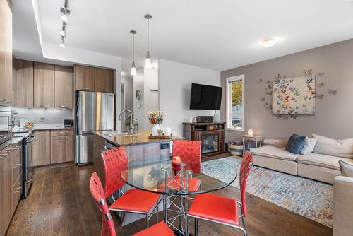 613 Boynton Place, Kelowna, BC - Indoor