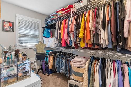 613 Boynton Place, Kelowna, BC - Indoor With Storage