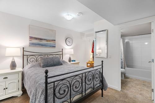 613 Boynton Place, Kelowna, BC - Indoor Photo Showing Bedroom