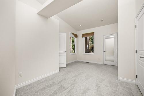 2090 Bowron Street, Kelowna, BC - Indoor Photo Showing Other Room