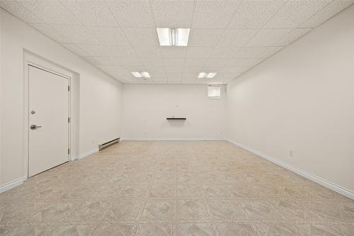 2090 Bowron Street, Kelowna, BC - Indoor Photo Showing Other Room