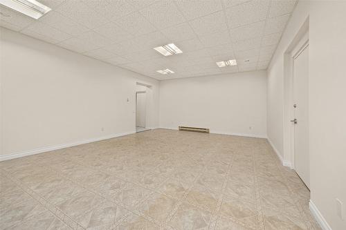 2090 Bowron Street, Kelowna, BC - Indoor Photo Showing Other Room