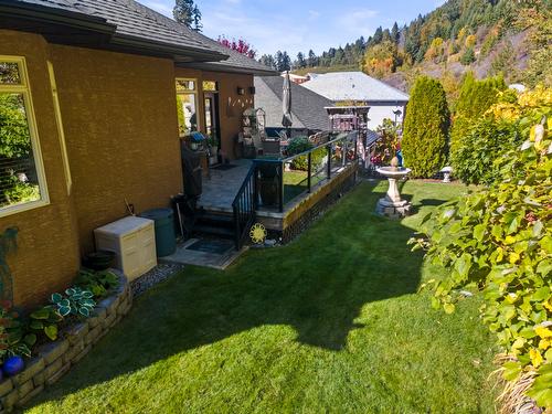 18-420 20Th Avenue, Creston, BC - Outdoor