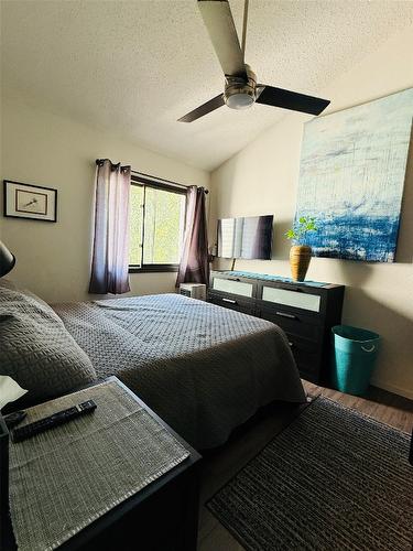 1015-930 Dogwood Drive, Kimberley, BC - Indoor Photo Showing Bedroom
