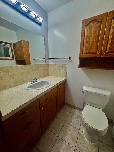 1438 Nichol Road, Revelstoke, BC - Indoor Photo Showing Bathroom