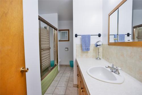 1438 Nichol Road, Revelstoke, BC - Indoor Photo Showing Bathroom