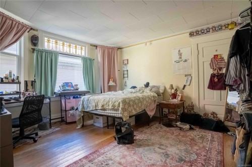 2329 Dowler Pl, Victoria, BC - Indoor Photo Showing Bedroom