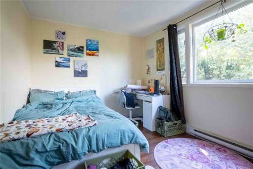 2329 Dowler Pl, Victoria, BC - Indoor Photo Showing Bedroom
