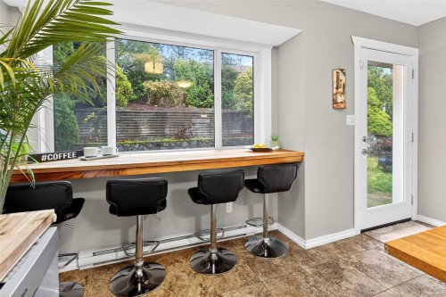 7460 East Saanich Rd, Central Saanich, BC 