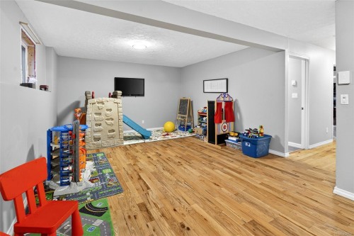 7460 East Saanich Rd, Central Saanich, BC 