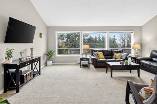 7460 East Saanich Rd, Central Saanich, BC 