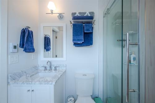 6 Mcintosh Court, Osoyoos, BC - Indoor Photo Showing Bathroom