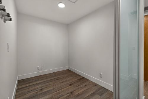 708-1588 Ellis Street, Kelowna, BC - Indoor Photo Showing Other Room