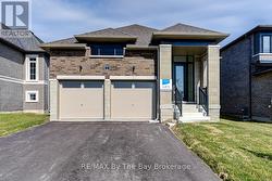 17 SUN VALLEY AVENUE  Wasaga Beach, ON L9Z 0N6