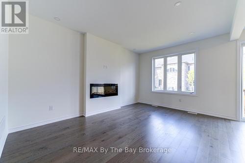 17 Sun Valley Avenue, Wasaga Beach, ON - Indoor With Fireplace