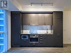 806 - 60 HONEYCRISP CRESCENT  Vaughan, ON L4K 0N5