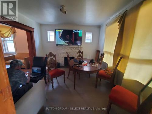 764 King Street, London East (East L), ON - Indoor