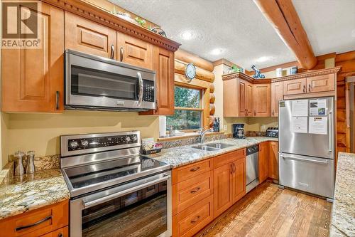 4580 Timberline Crescent, Fernie, BC - Indoor Photo Showing Kitchen With Double Sink