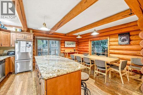 4580 Timberline Crescent, Fernie, BC - Indoor Photo Showing Kitchen