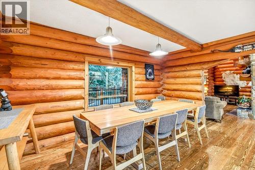 4580 Timberline Crescent, Fernie, BC - Indoor Photo Showing Dining Room