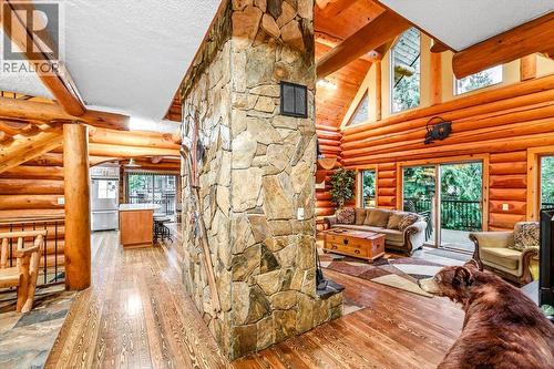4580 Timberline Crescent, Fernie, BC - Indoor With Fireplace