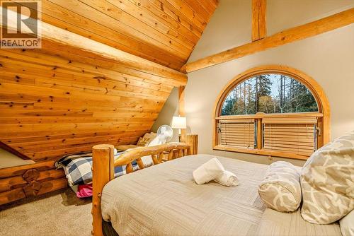 4580 Timberline Crescent, Fernie, BC - Indoor Photo Showing Bedroom