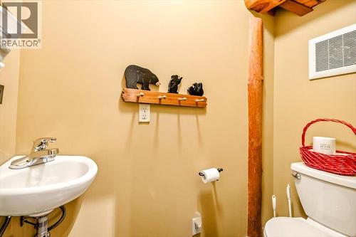 4580 Timberline Crescent, Fernie, BC - Indoor Photo Showing Bathroom