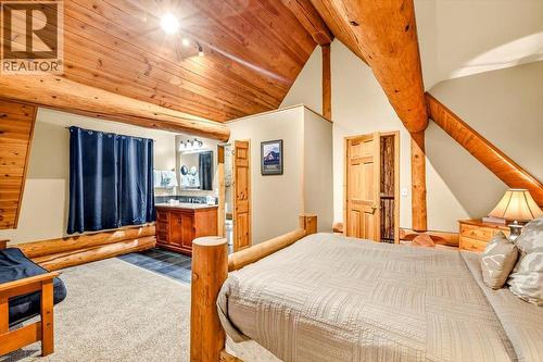 4580 Timberline Crescent, Fernie, BC - Indoor Photo Showing Bedroom