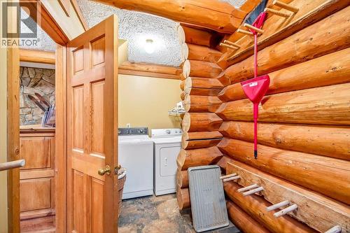 4580 Timberline Crescent, Fernie, BC - Indoor Photo Showing Laundry Room