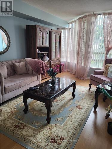 306 - 75 King Street E, Mississauga, ON - Indoor Photo Showing Living Room