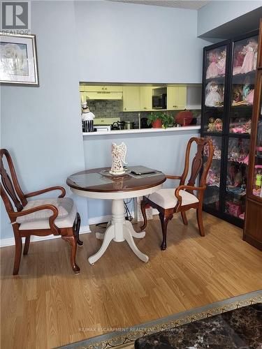 306 - 75 King Street E, Mississauga, ON - Indoor Photo Showing Dining Room