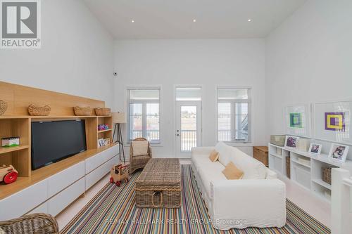 106 Hackamore Crescent, Ottawa, ON - Indoor